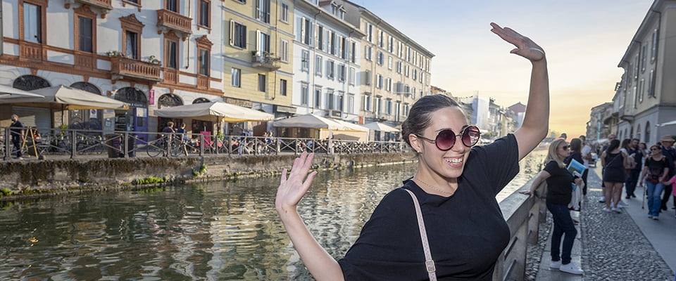 Modern Milan
Yaratıcı ve dinamik, özgünlüğü ile sizi şaşırtacak ve sizi “İtalyan yaşam tarzı” ile tanıştıracak.
